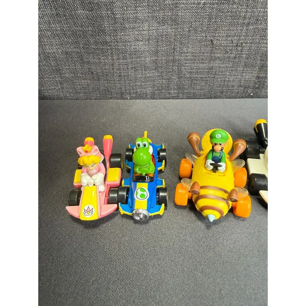 Mario Kart Toy Figure Bundle Lot of 7 Mario Yoshi Luigi Peach Toad Donkey Kong